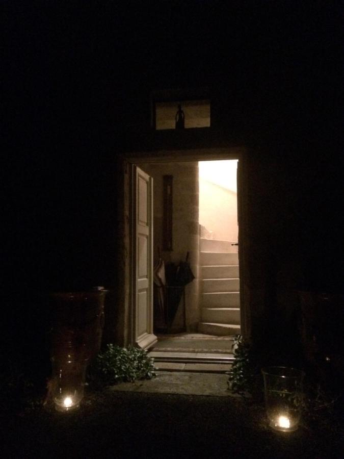 Logis De La Touche Bed & Breakfast Saint-Hilaire-des-Loges Bagian luar foto